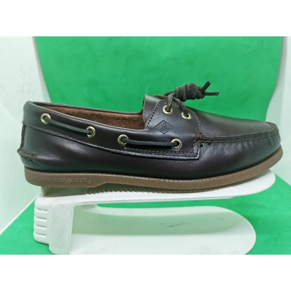 Sperry these have